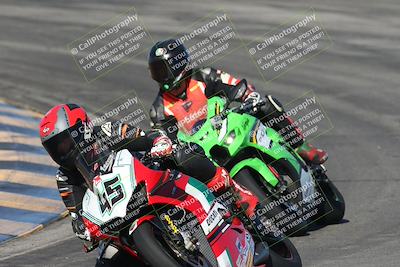 media/Nov-16-2025-Race Pace (Sun) [[8c5fa54630]]/Verified Riders/1-Turns 9 and 10 (925am)/